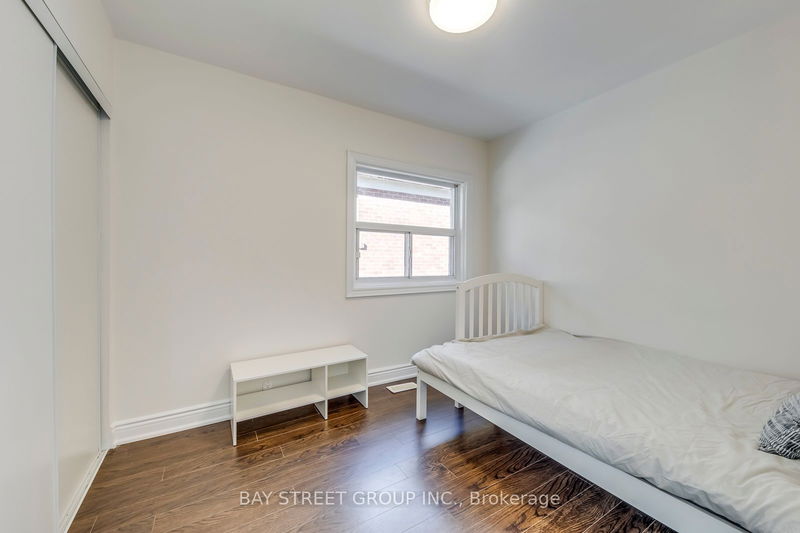 90 Avondale Ave  Toronto, M2N 2V2 | Image 13