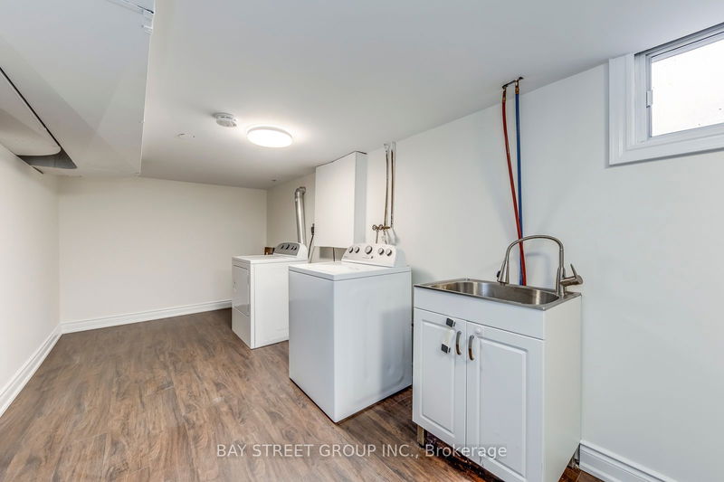 90 Avondale Ave  Toronto, M2N 2V2 | Image 22