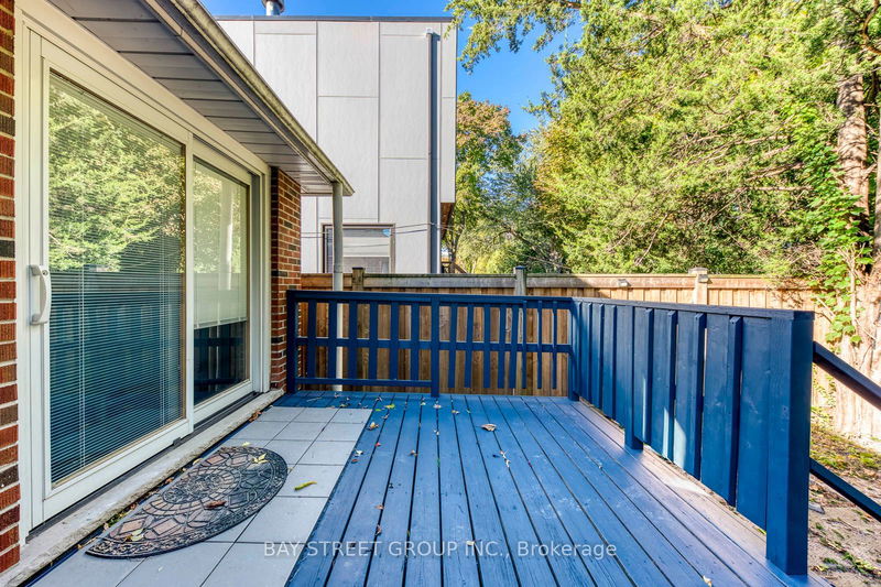 90 Avondale Ave  Toronto, M2N 2V2 | Image 26