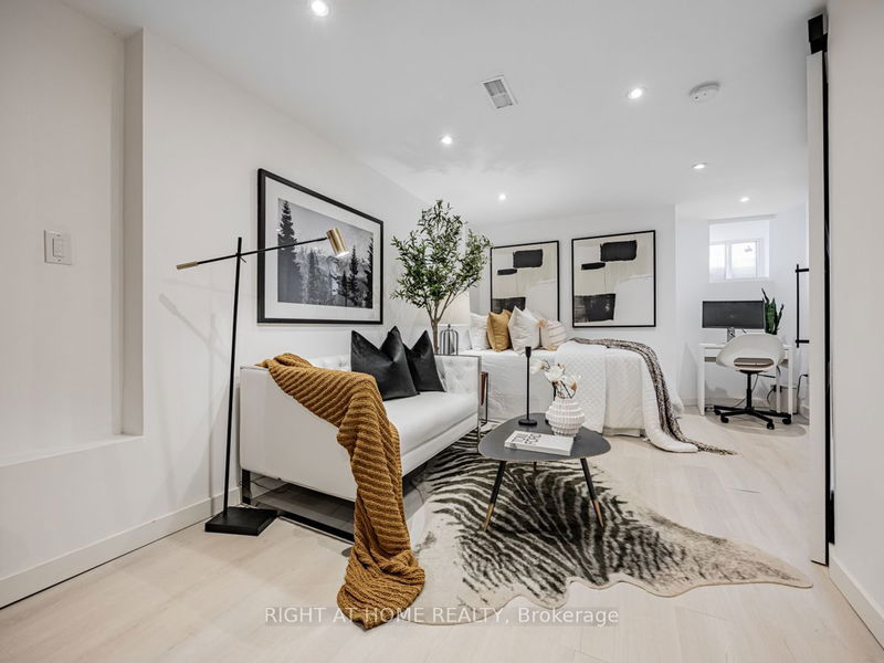 243 Christie St  Toronto, M6G 3B5 | Image 22