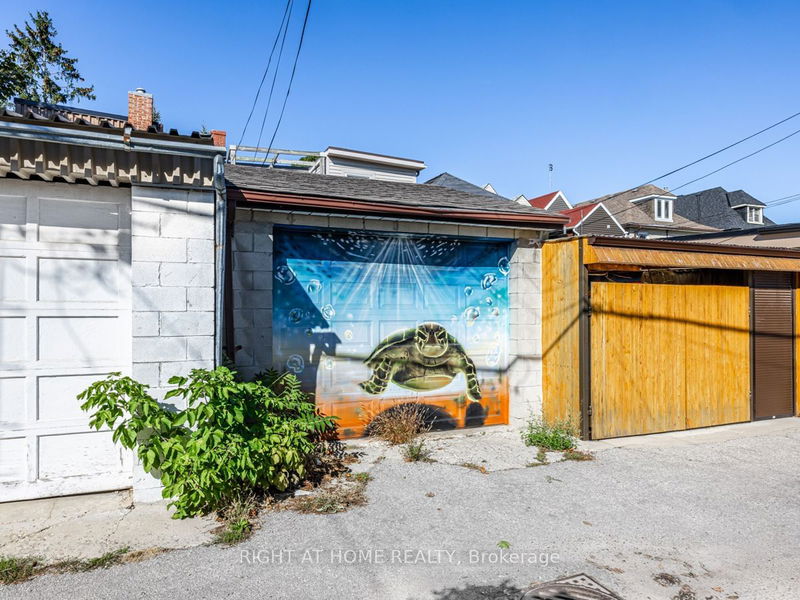 61 Muir Ave  Toronto, M6H 1E9 | Image 31