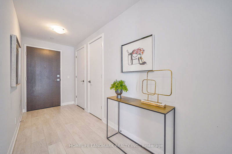  3705 - 2221 Yonge St  Toronto, M4S 2B4 | Image 17