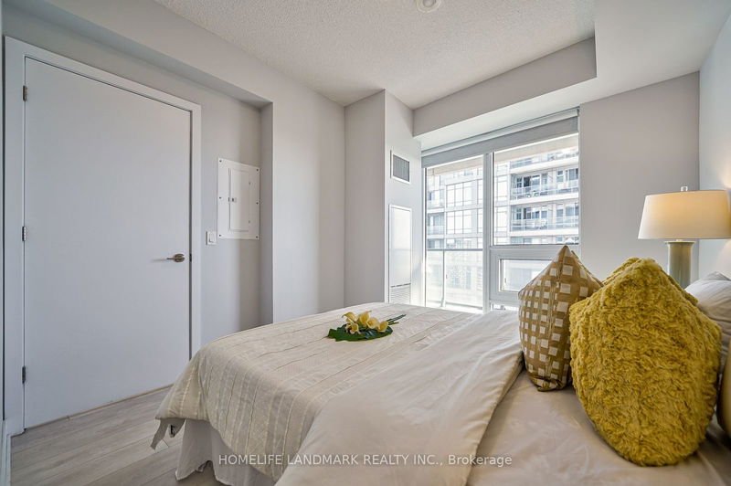  3705 - 2221 Yonge St  Toronto, M4S 2B4 | Image 22