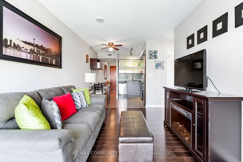  512 - 170 Fort York Blvd  Toronto, M5V 0E6 | Image 2