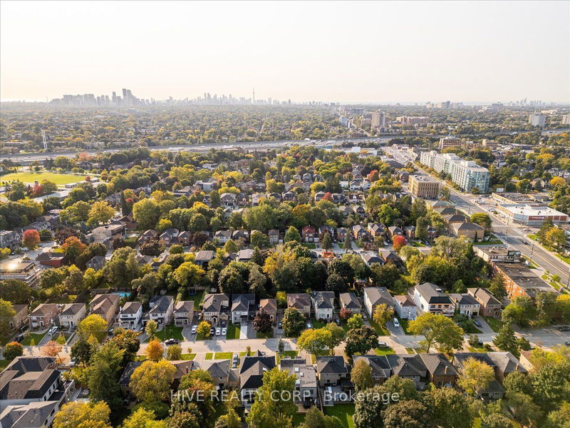 25 Edinburgh Dr  Toronto, M3H 1B5 | Image 18