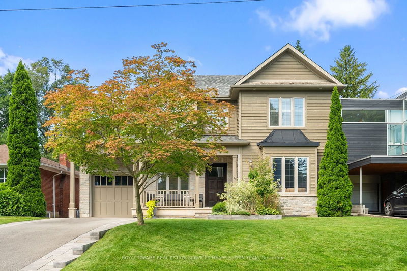 4 Evergreen Gdns  Toronto, M4G 1C3 | Image 1