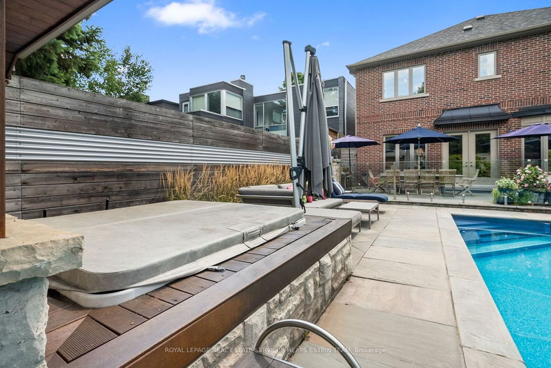 4 Evergreen Gdns  Toronto, M4G 1C3 | Image 38