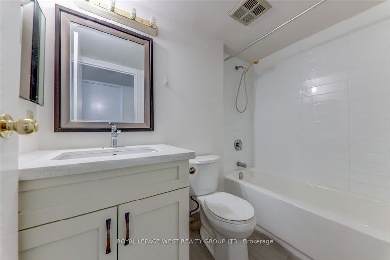  PH505 - 5765 Yonge St  Toronto, M2M 4H9 | Image 25