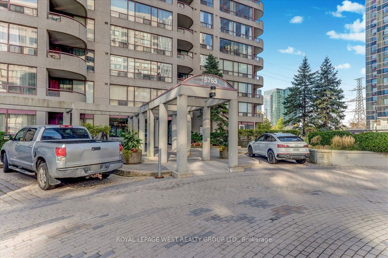  PH505 - 5765 Yonge St  Toronto, M2M 4H9 | Image 3