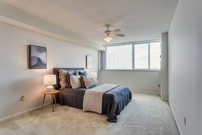  1111 - 3000 Bathurst St  Toronto, M6B 3B4 | Image 19