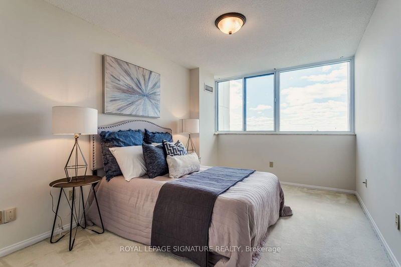  1111 - 3000 Bathurst St  Toronto, M6B 3B4 | Image 23