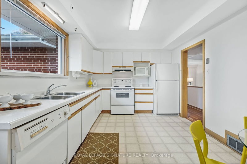 186 Burbank Dr  Toronto, M2K 1P4 | Image 11