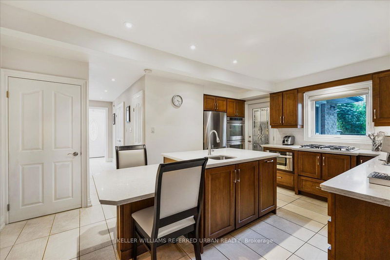 5 Bevdale Rd  Toronto, M2N 2G3 | Image 12