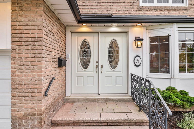 5 Bevdale Rd  Toronto, M2N 2G3 | Image 3