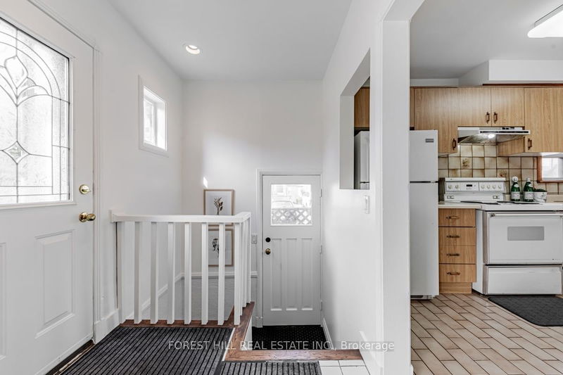 55 Camberwell Rd  Toronto, M6C 3E7 | Image 4