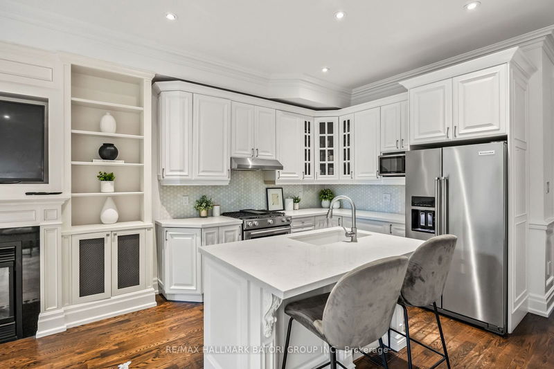 42 Douglas Ave  Toronto, M5M 1G5 | Image 11