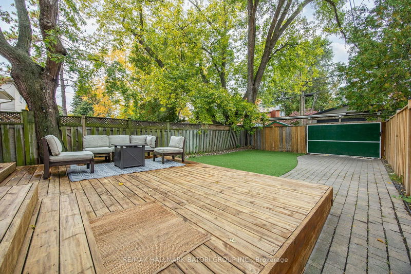 42 Douglas Ave  Toronto, M5M 1G5 | Image 31