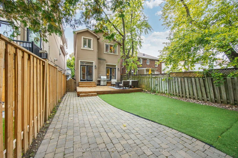 42 Douglas Ave  Toronto, M5M 1G5 | Image 33