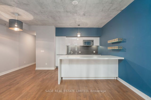 401 - 20 Gladstone Avenue