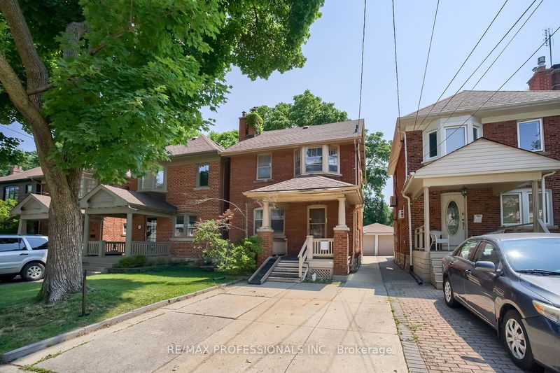 203 Brookdale Ave  Toronto, M5M 1P4 | Image 2