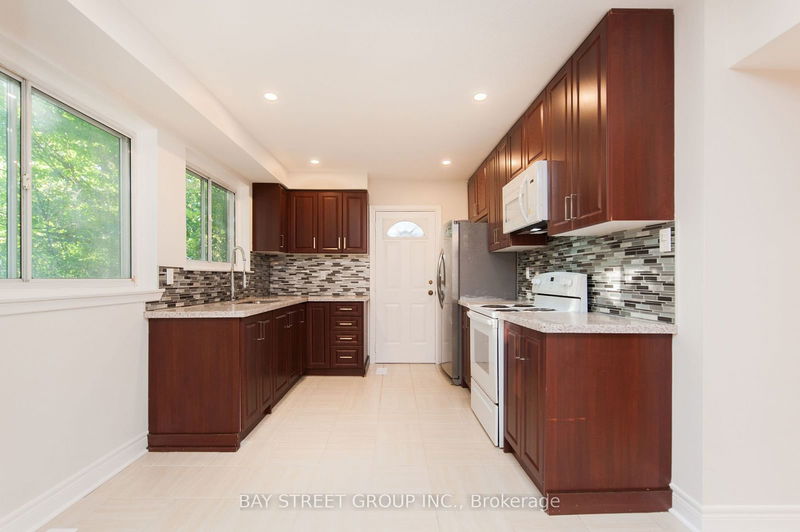 36 Brahms Ave  Toronto, M2H 1H4 | Image 10