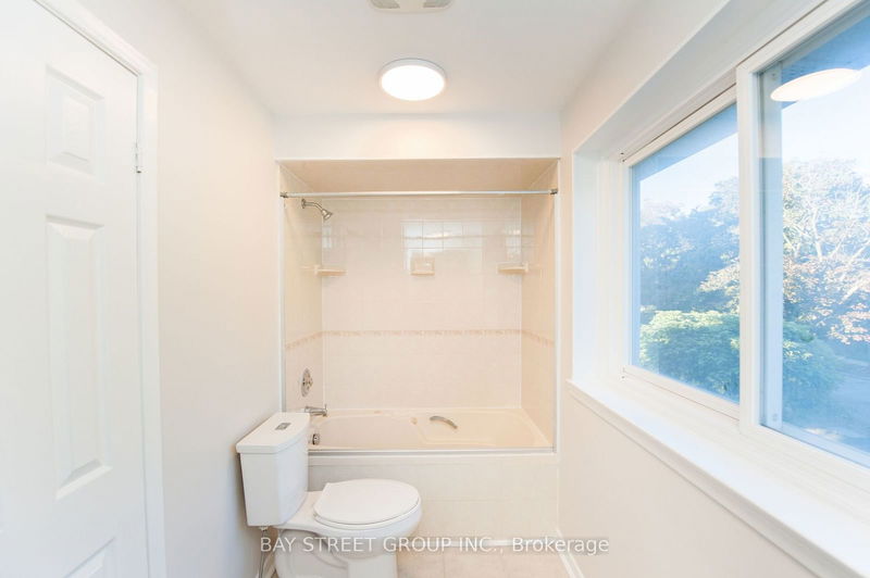 36 Brahms Ave  Toronto, M2H 1H4 | Image 17