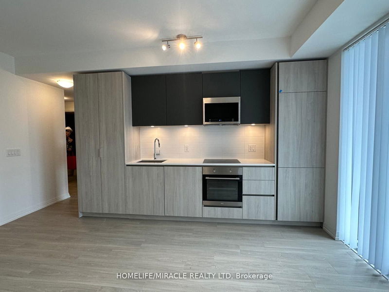 home for lease on 3927-28 Widmer Street