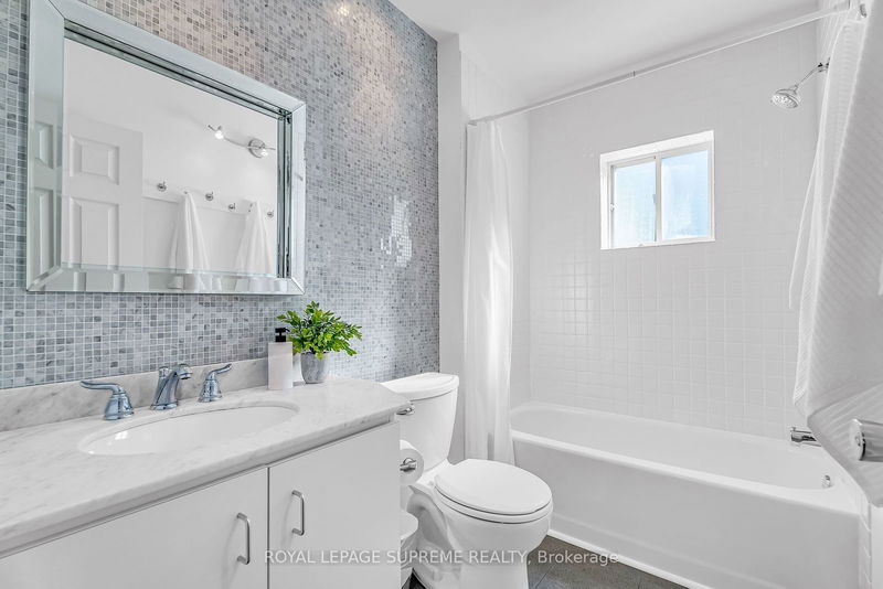 405 Dupont St  Toronto, M5R 1W3 | Image 30