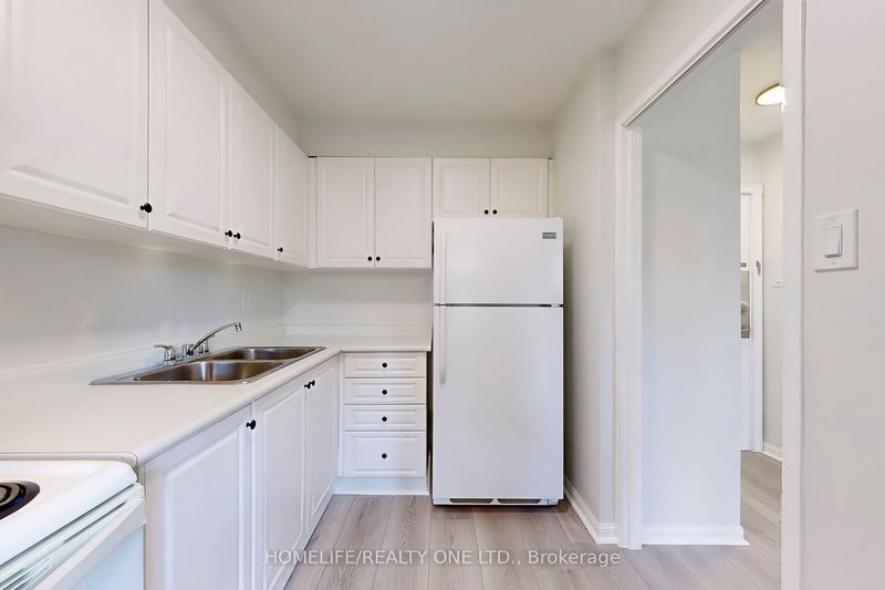  404 - 30 Gloucester St  Toronto, M4Y 1L6 | Image 15