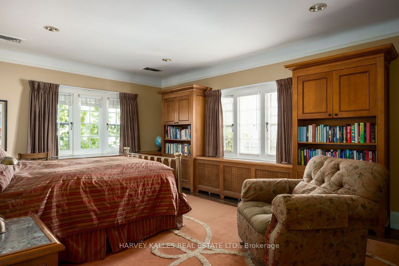 13 Old Forest Hill Rd  Toronto, M5P 2P6 | Image 12