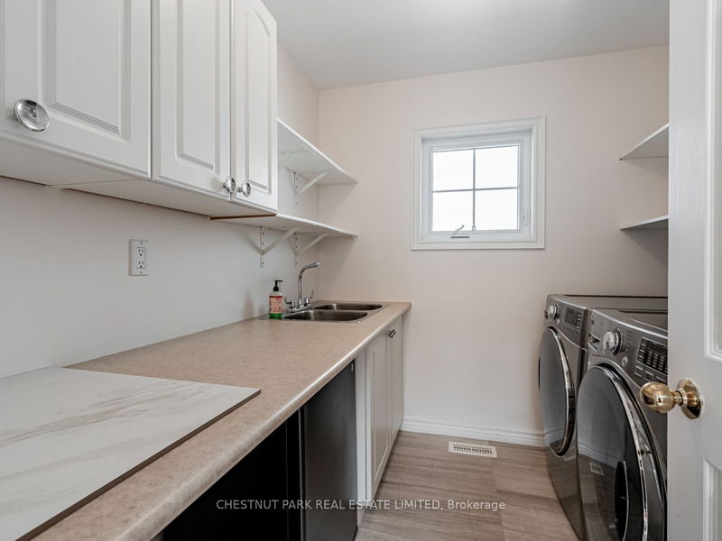 28 Brendan Rd  Toronto, M4G 2X1 | Image 17