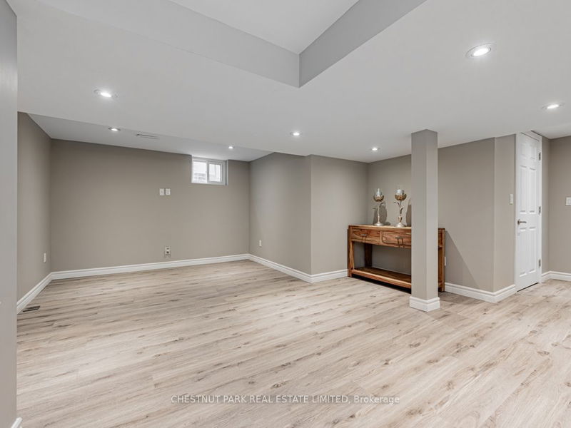 28 Brendan Rd  Toronto, M4G 2X1 | Image 23