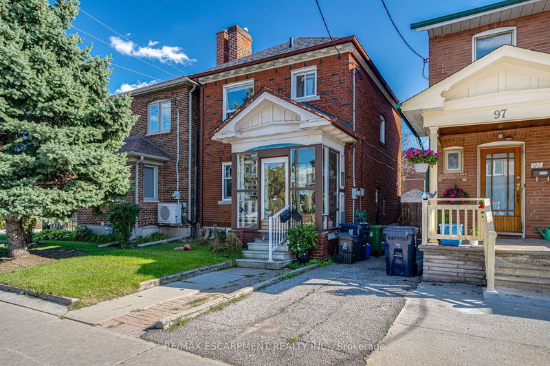 95 Rogers Rd  Toronto, M6E 1P4 | Image 2