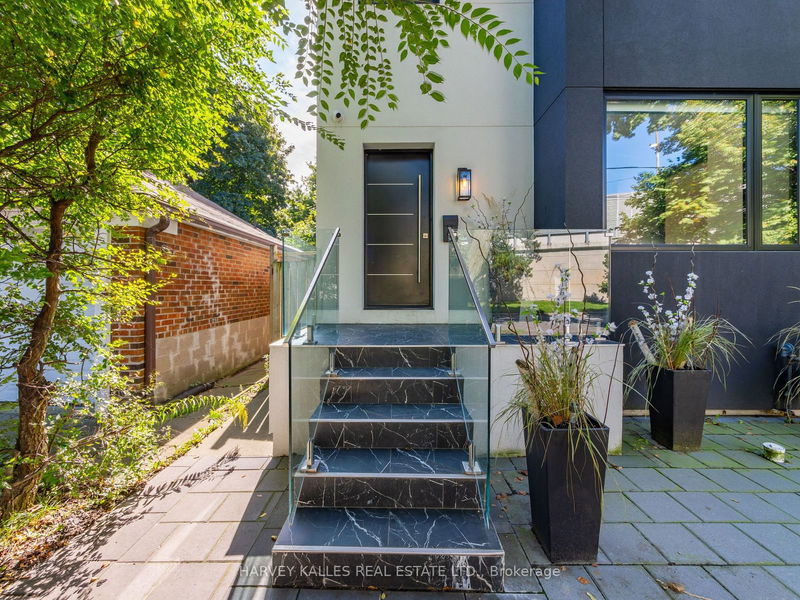 103 Burncrest Dr  Toronto, M5M 2Z6 | Image 3