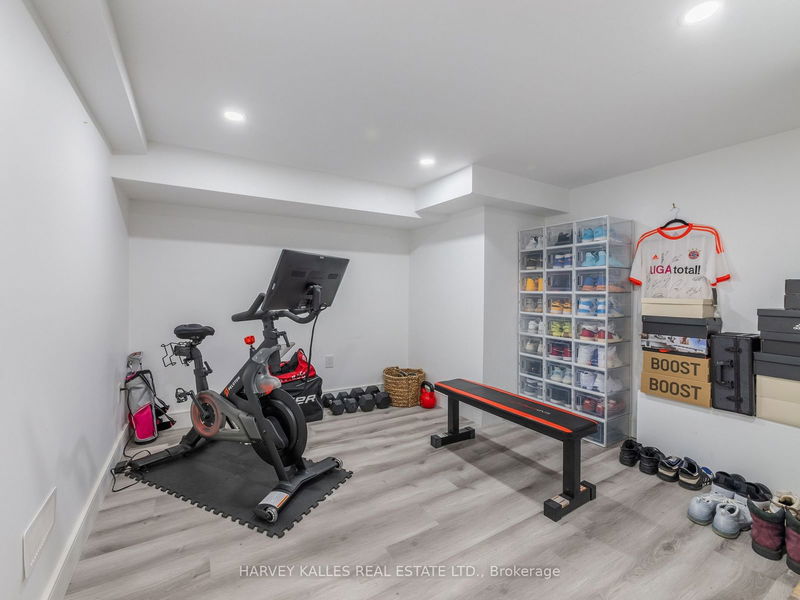 103 Burncrest Dr  Toronto, M5M 2Z6 | Image 31