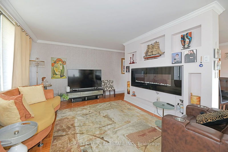  2404 - 135 Antibes Dr  Toronto, M2R 2Z1 | Image 10