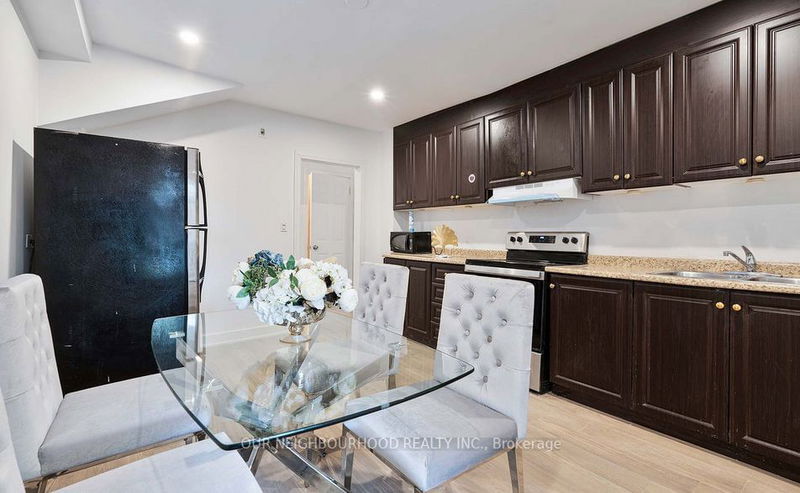 243 Lippincott St  Toronto, M5S 2P4 | Image 12