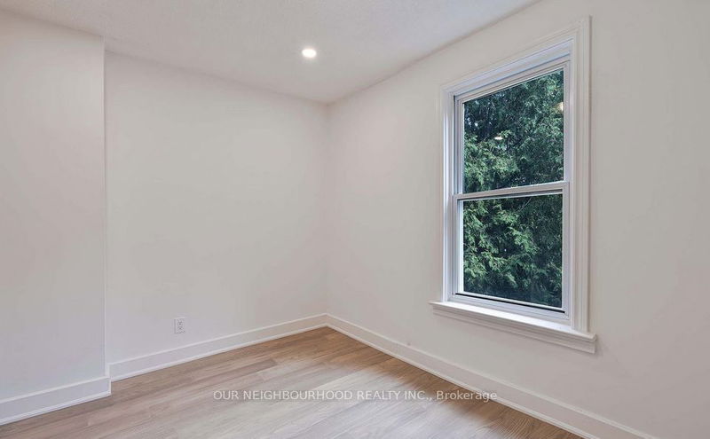 243 Lippincott St  Toronto, M5S 2P4 | Image 18