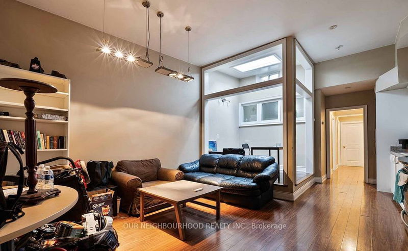 243 Lippincott St  Toronto, M5S 2P4 | Image 28