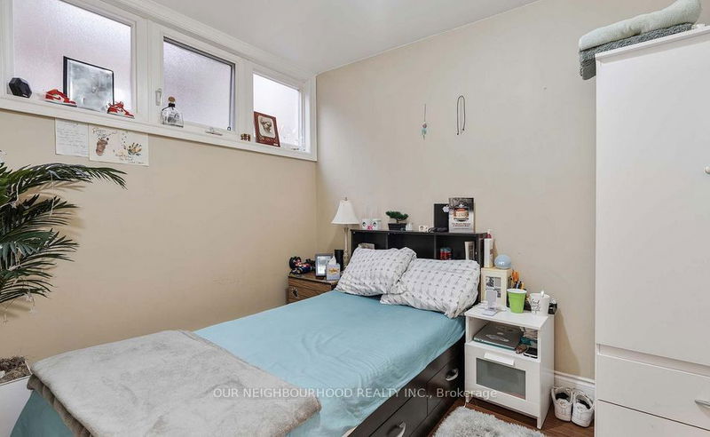 243 Lippincott St  Toronto, M5S 2P4 | Image 33