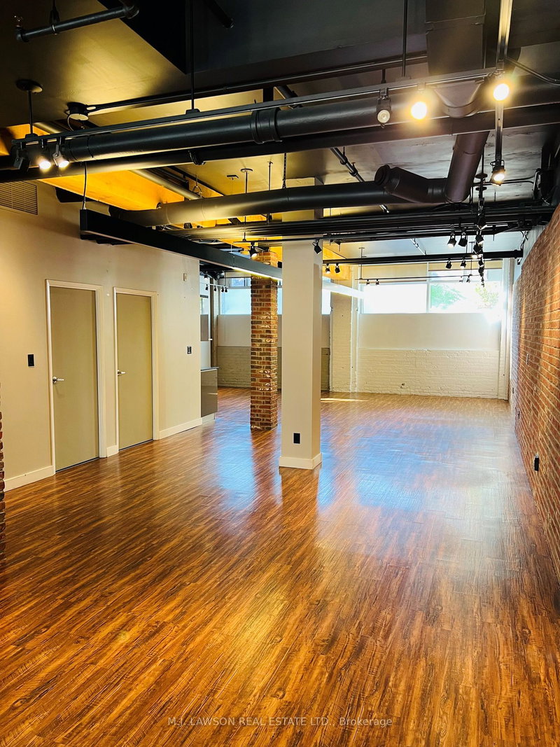 101 - 80 Sherbourne St, Toronto, M5A 2R1 | Image 2