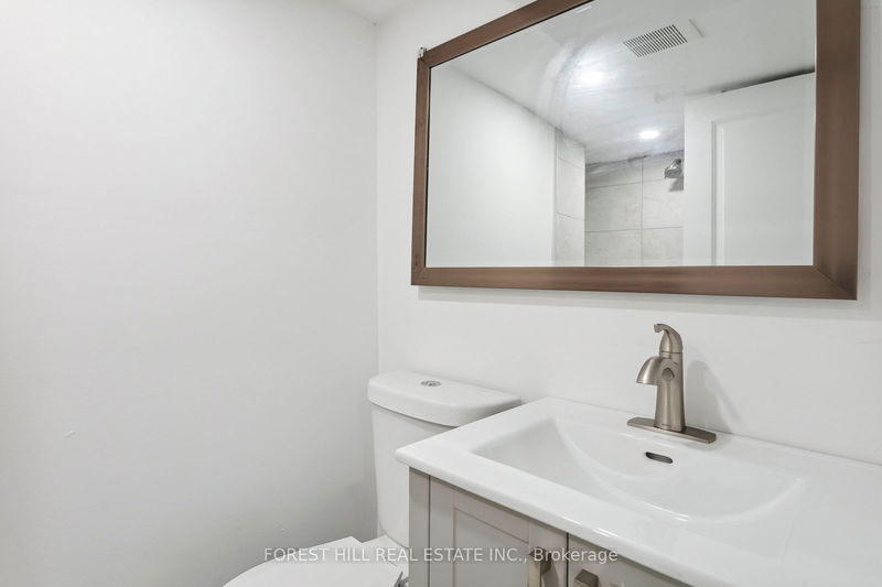 17 Marlborough Ave  Toronto, M5R 1X5 | Image 37