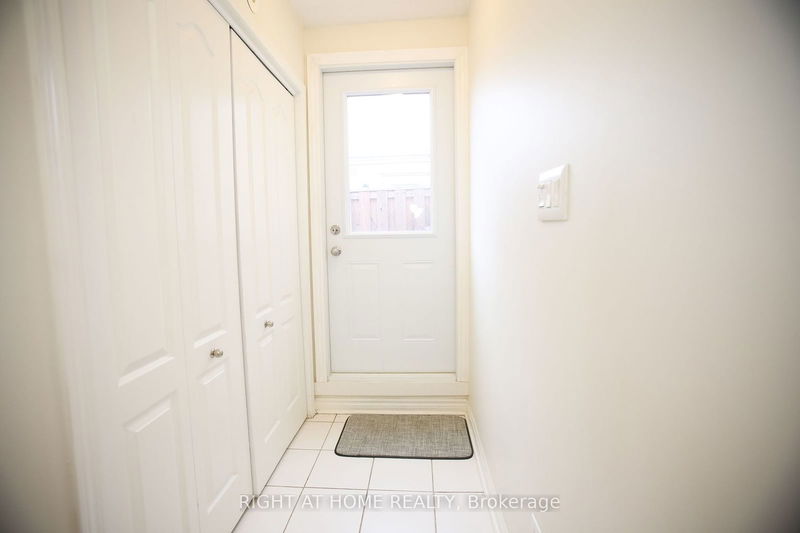  TH6 - 80 Carr St  Toronto, M5T 1B7 | Image 30