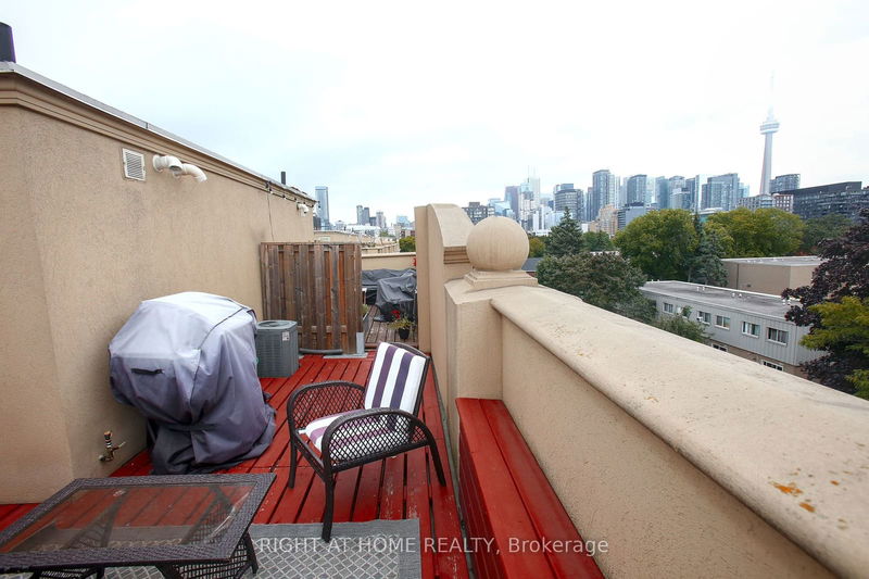  TH6 - 80 Carr St  Toronto, M5T 1B7 | Image 35