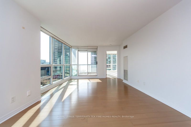  1109 - 16 Yonge St  Toronto, M5E 2A1 | Image 17