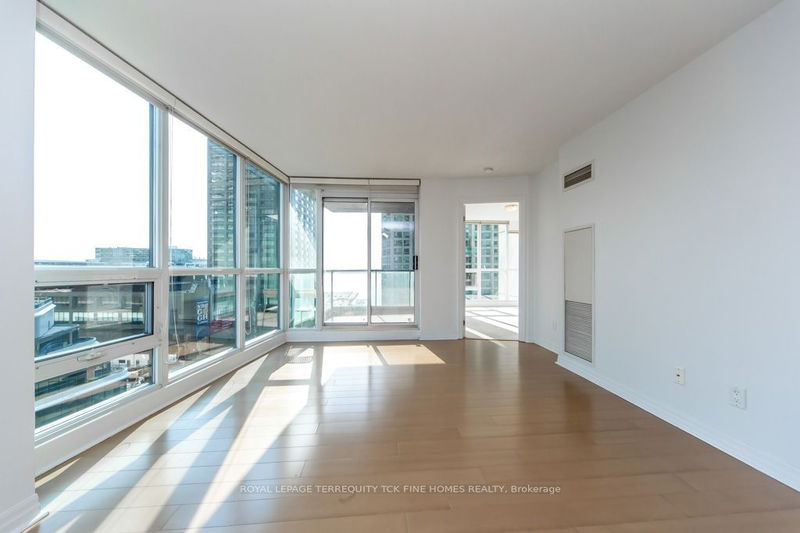  1109 - 16 Yonge St  Toronto, M5E 2A1 | Image 18