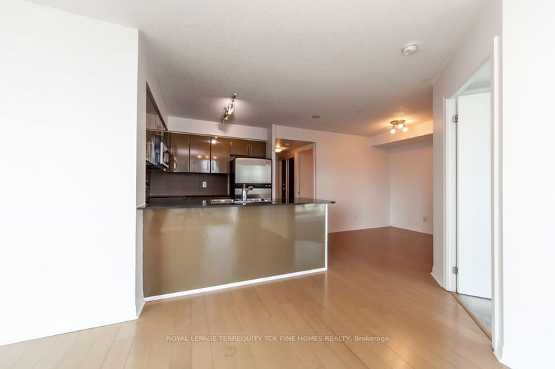  1109 - 16 Yonge St  Toronto, M5E 2A1 | Image 22