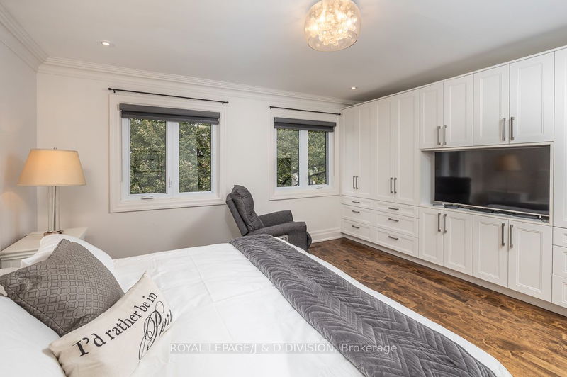 75 Gormley Ave  Toronto, M4V 1Y9 | Image 17