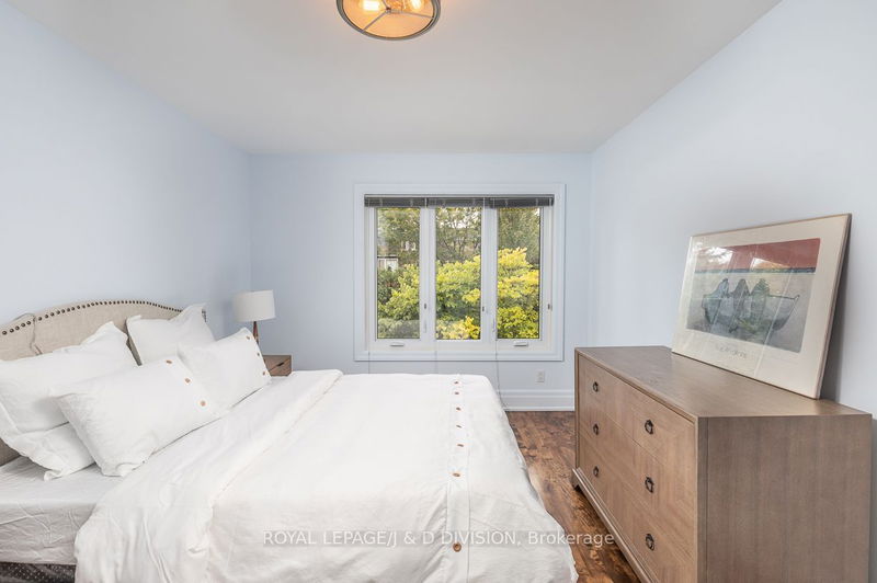 75 Gormley Ave  Toronto, M4V 1Y9 | Image 24