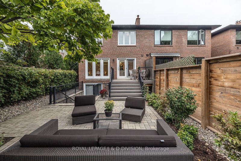 75 Gormley Ave  Toronto, M4V 1Y9 | Image 32